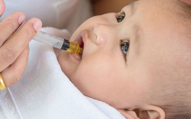 زمان مناسب برای مصرف قطره آهن نوزاد